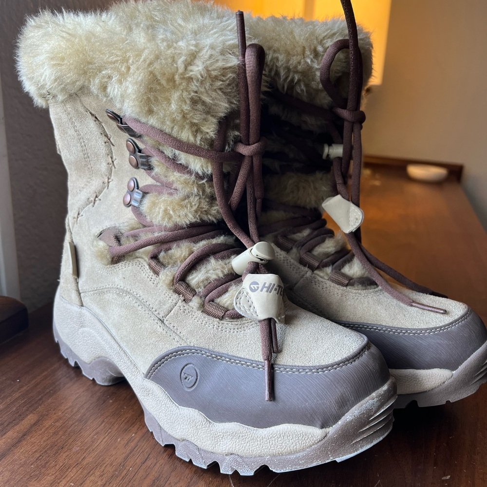 Hi-Tec Tundra 200 WO’s Thermo-Dri Waterproof Insulated Fur Lined Women Boot Sz 8